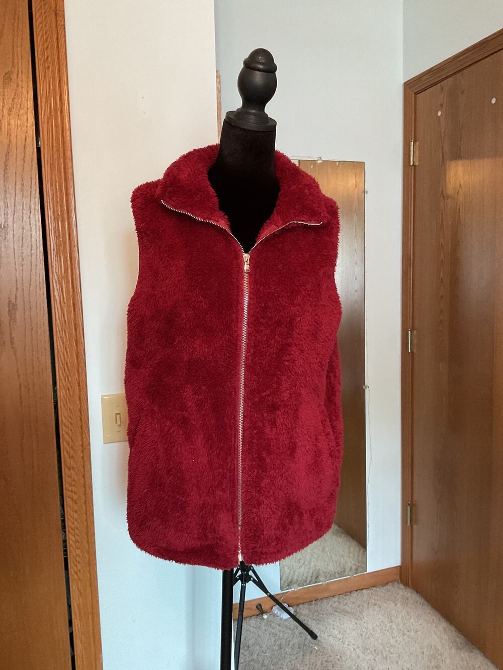 Lomon Crimson Red Teddy Sherpa Fleece Vest L Warm High Collar Gorpcore Cozy